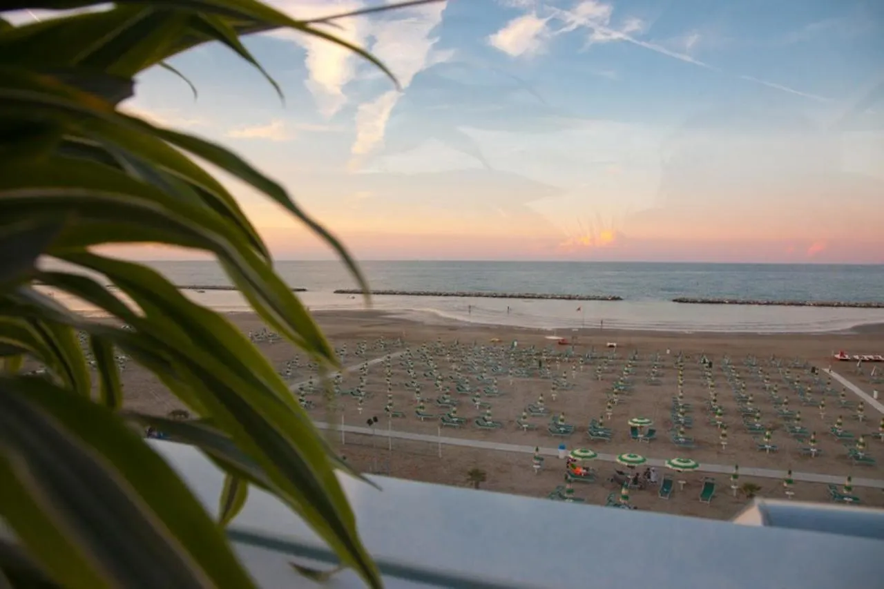Hotel Madalu Viserba Di Rimini